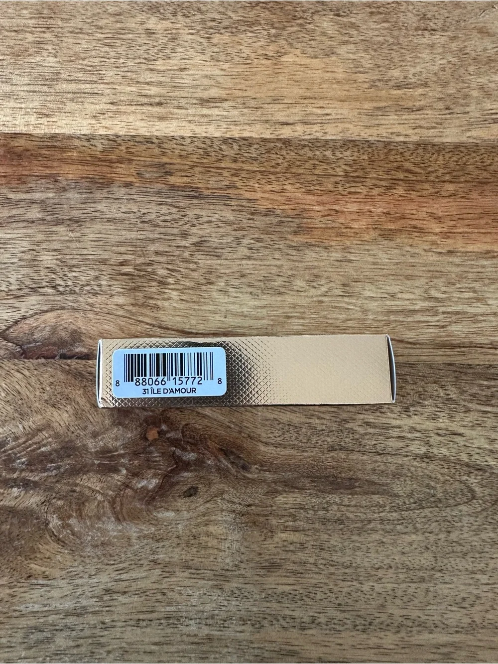 Tom Ford Red Lipstick - Ultra Shine Lip Color Rouge in Île D’Amour